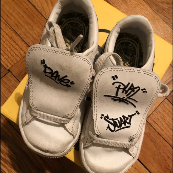 Minions x Puma toddler kicks size 10 - Picture 2 of 8